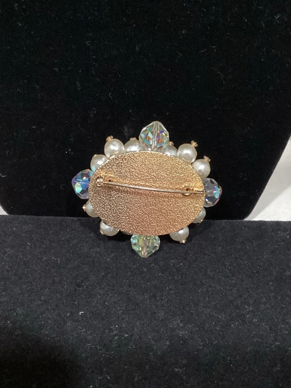 Elegant Pearl & Aurora Crystal Brooch - White Pearls