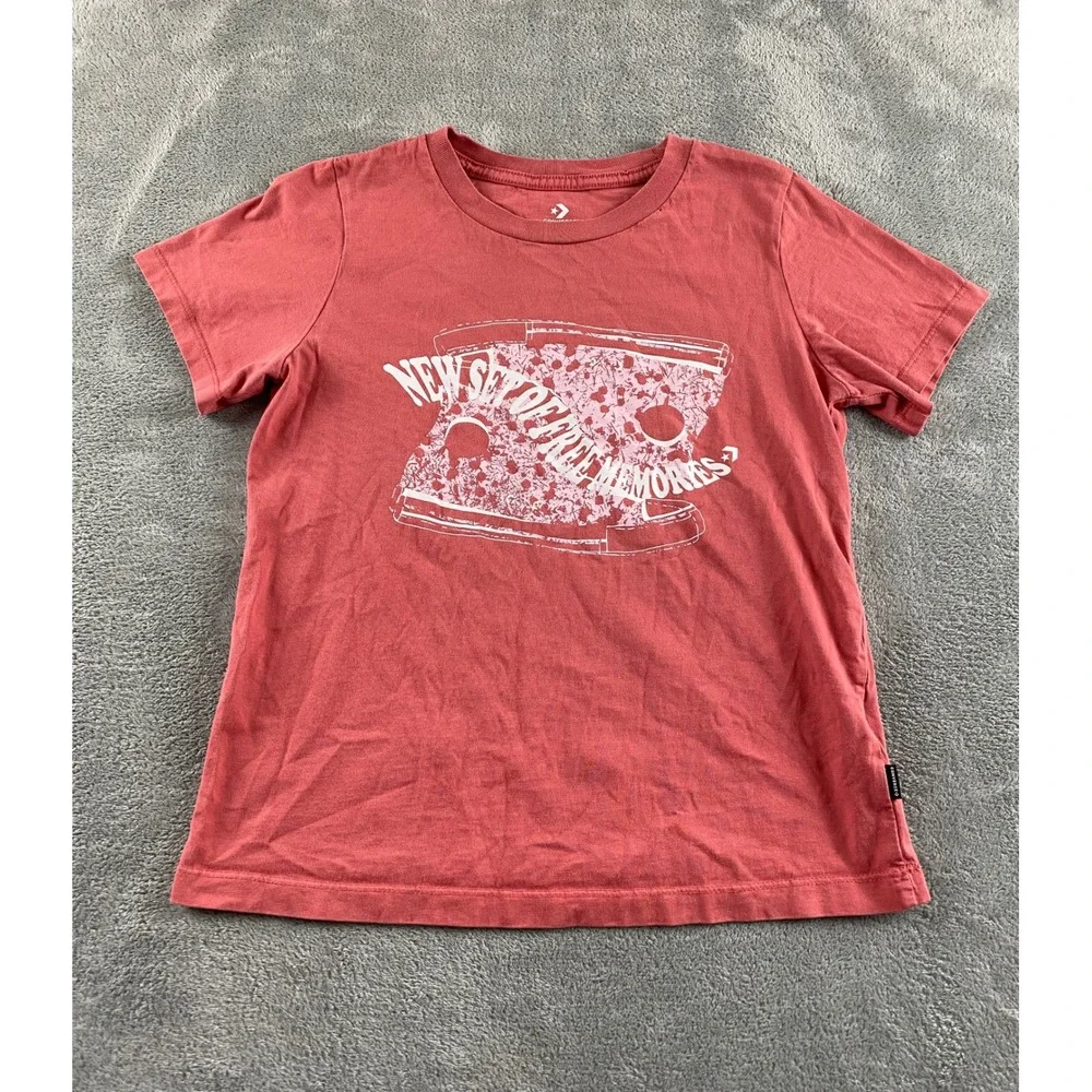 Converse‎ Kids Small Faded Red Graphic T-Shirt New Set of Free Memories Sneaker