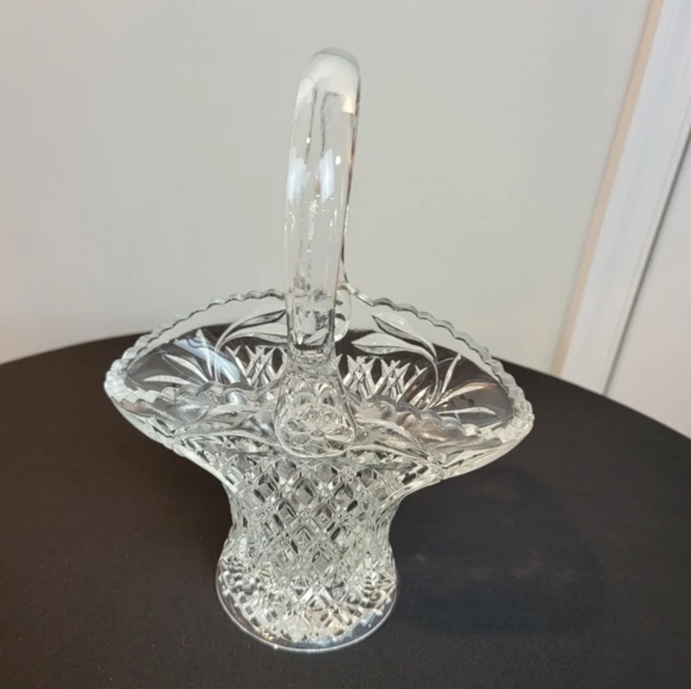 Princess House Diamond Cut Lead‎ Crystal Basket with Handle