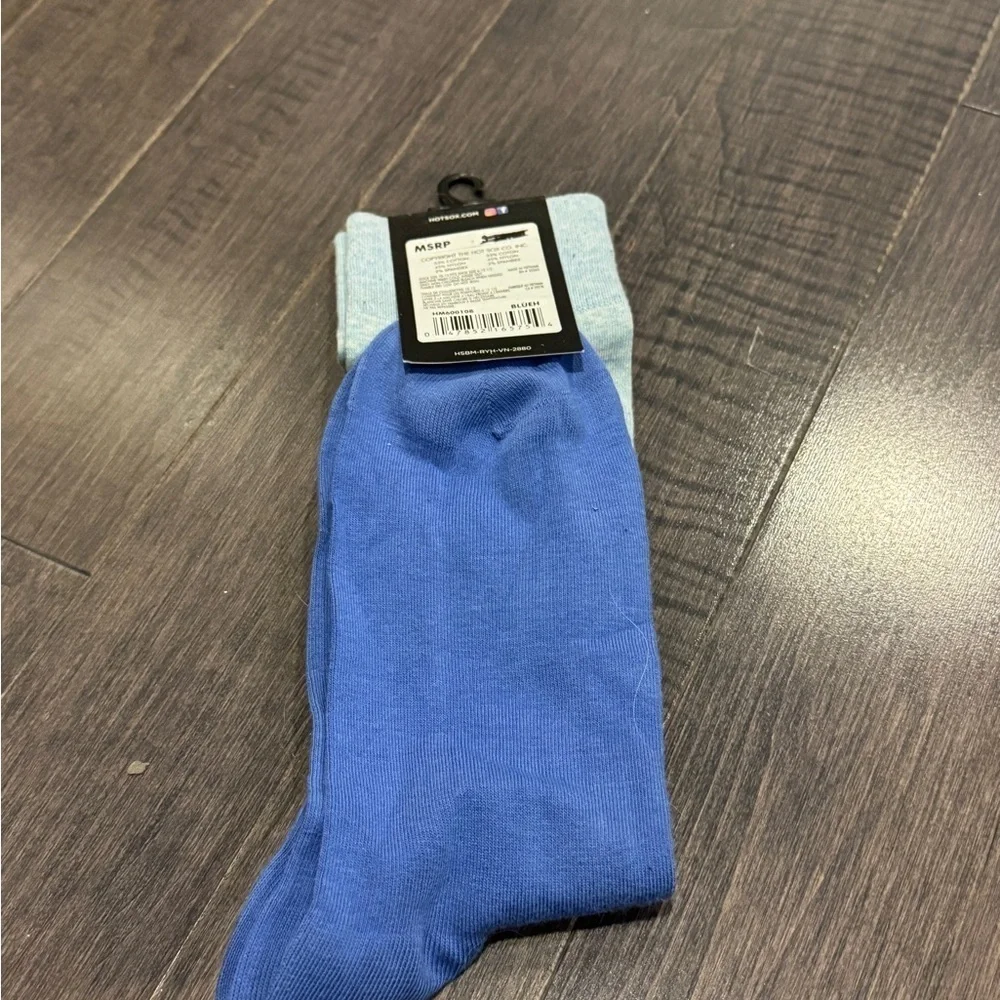 🎉🎉HP🎊🎊 NWT Hot Sox Charleston Blue and Yellow Dress Socks with Tropical Design