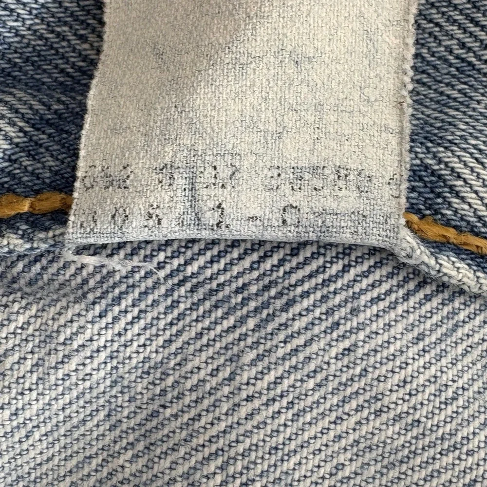 Vintage‎ Y2K Levi's 501 Button Fly Jeans Fits 36x31 Red Tab Distressed Fade Blue