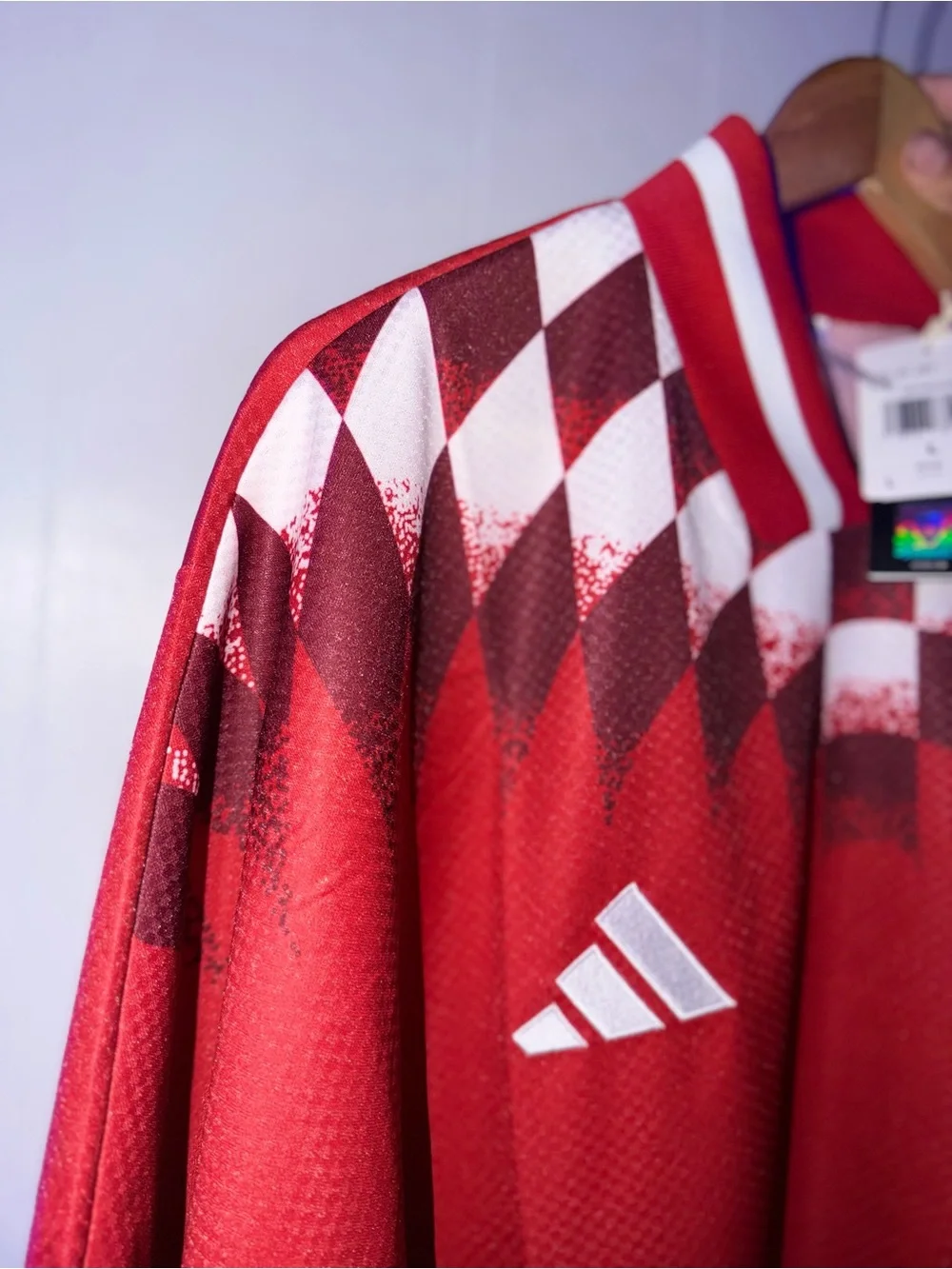 Men Adidas Stadium version Arsenal jersey Size L