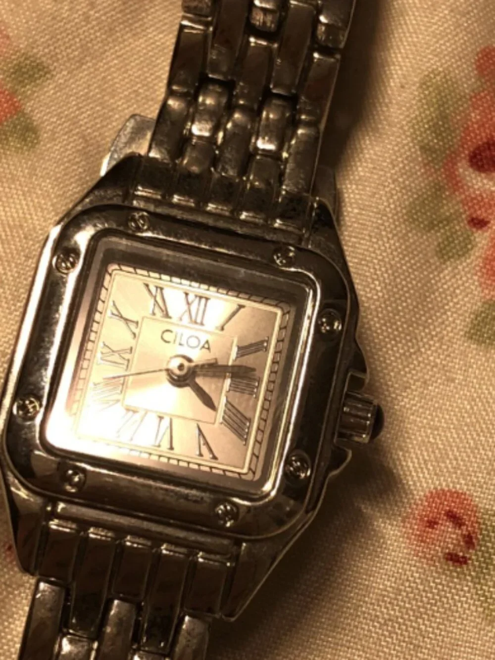 silver ciloa watch dainty y2k feminine everyday watch