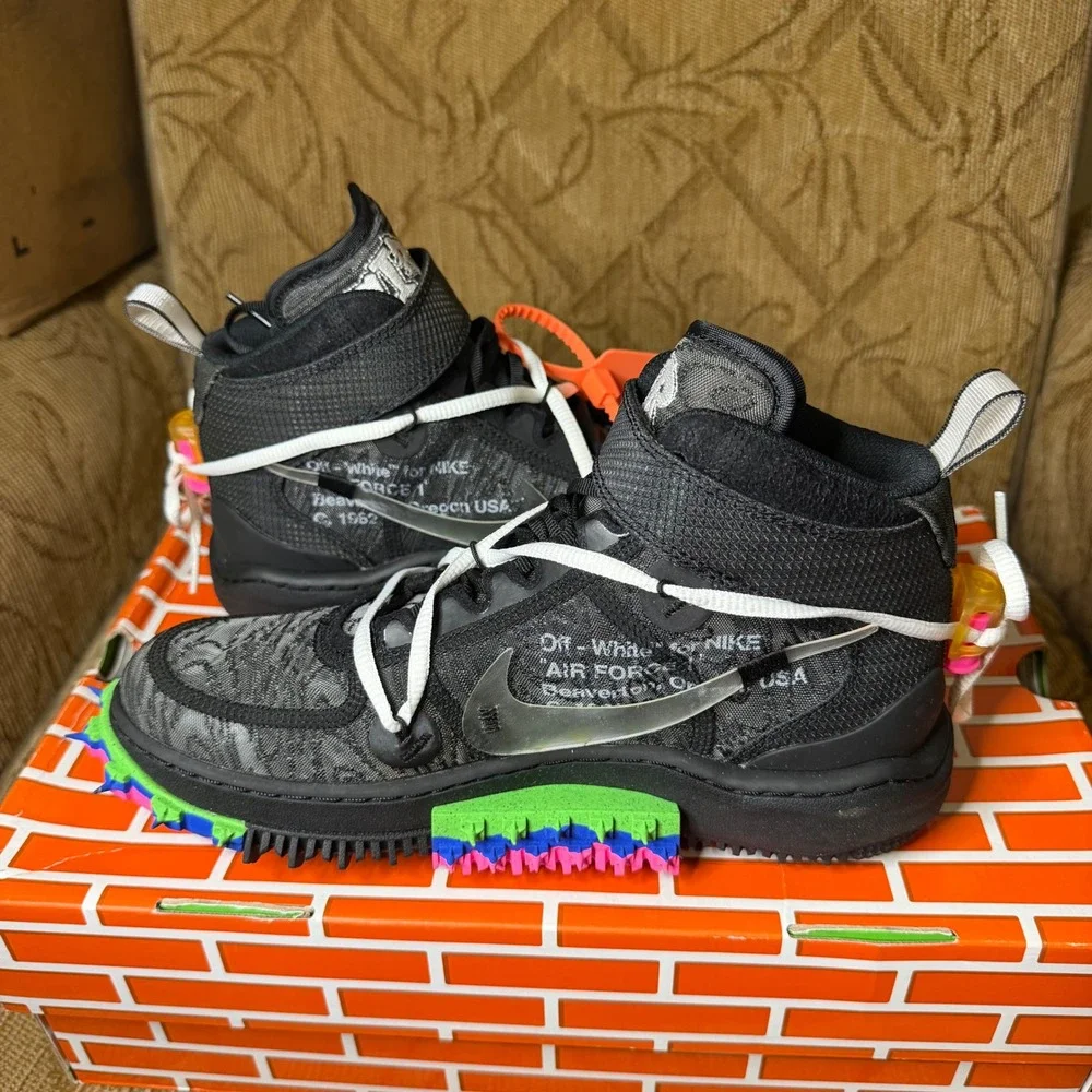 Nike description off
