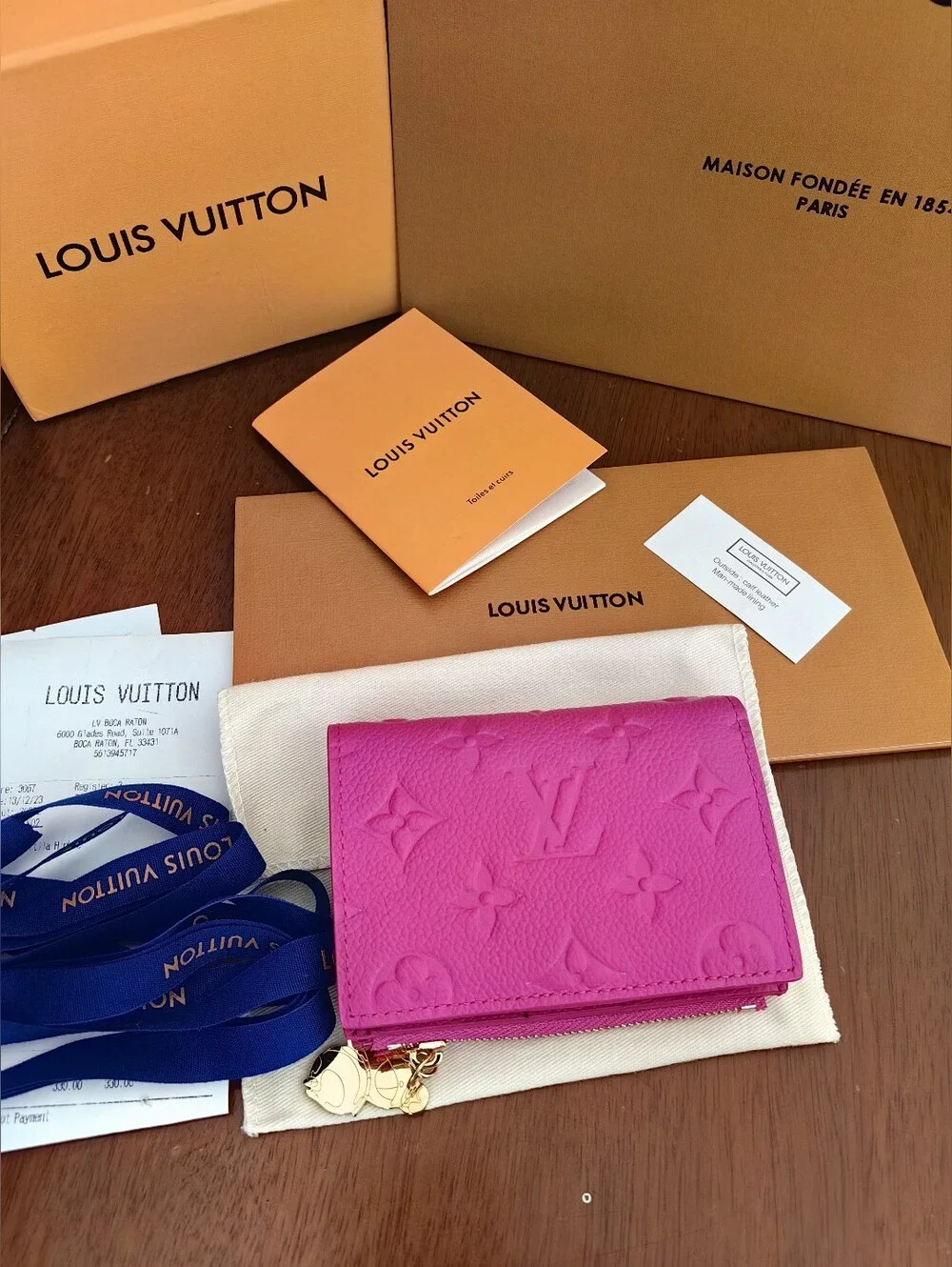 Louis Vuitton compact louis