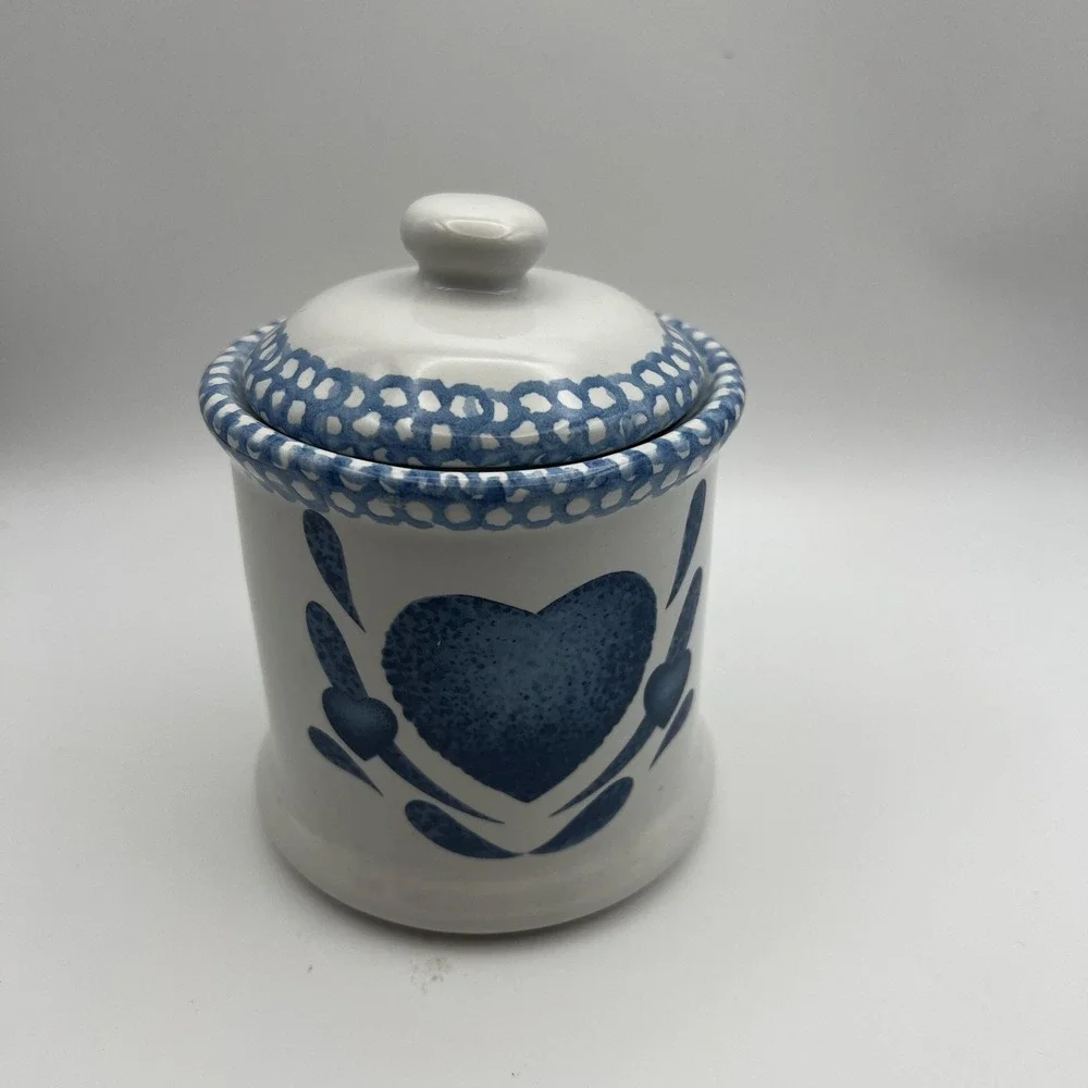 The Unbranded Brand vintage blue