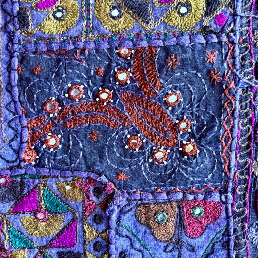 Vintage 1920s Gujarati Kutch Mirror Embroidered Textile | 59x38 | India | RARE