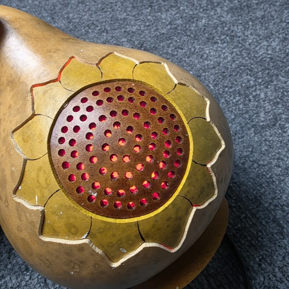 Meadowbrooke Gourds handcrafted light