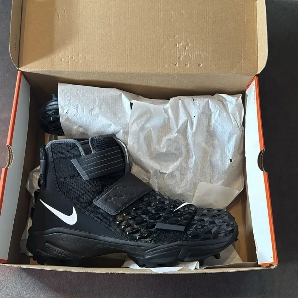 Nike brand heel secure