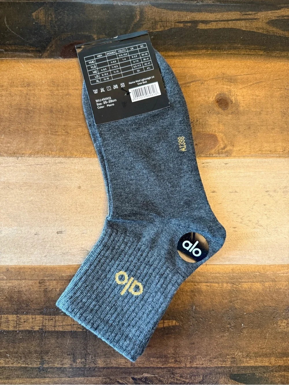 Alo Gray Logo Unisex Crew Mid Calf Socks Size M/M 1 Pair Solid