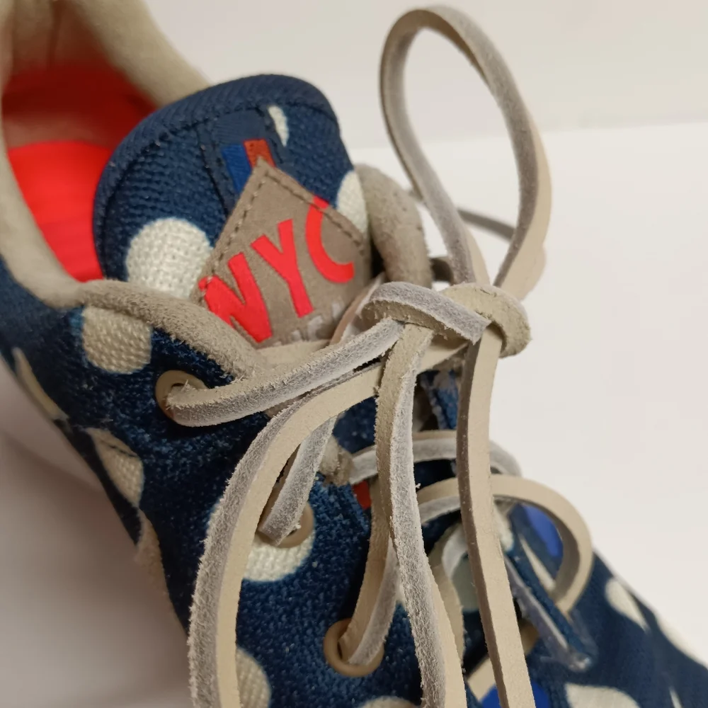 RARE NIKE RosheRun Men's 2014 World Cup Sneaker NYC Edition