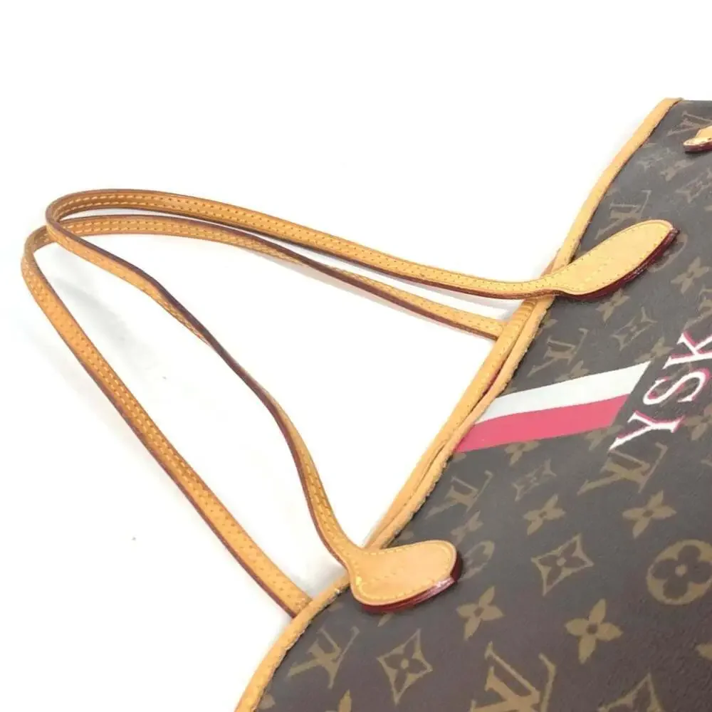 LOUIS VUITTON Brown Monogram Canvas Neverfull MM Shoulder Bag