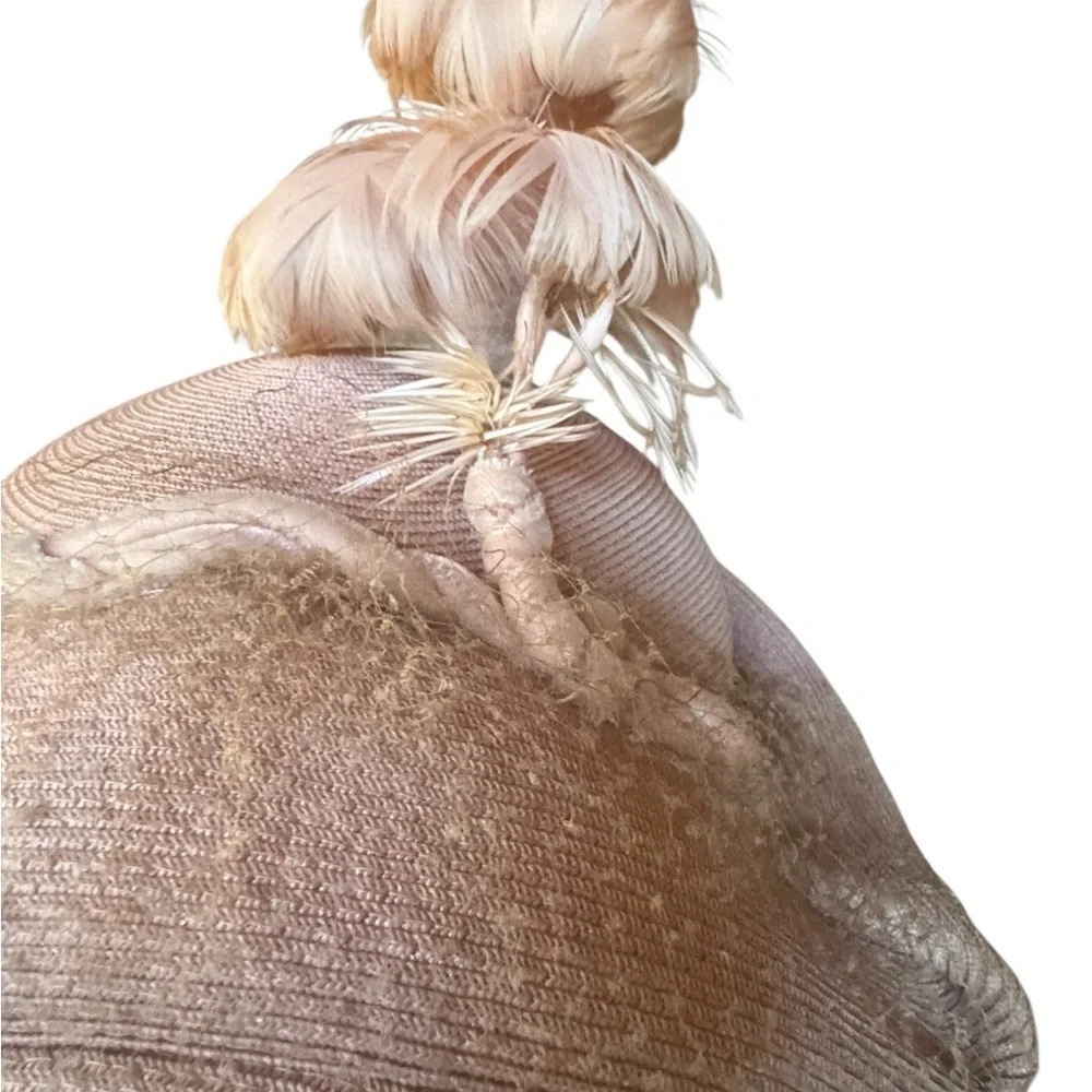 1950s/60s Soft, Muted Pink Straw Fascinator Hat w/Birdcage Veil & Pink‎ Feathers