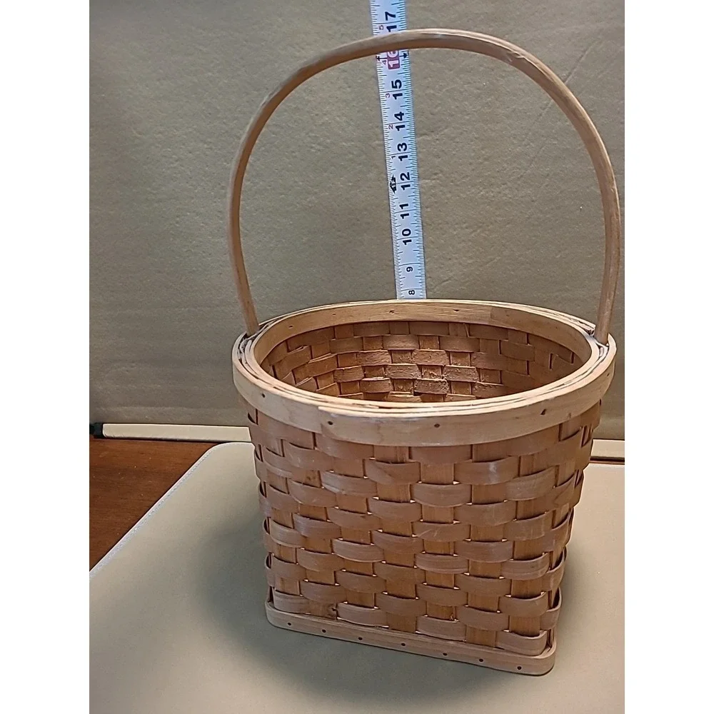 The Unbranded Brand basket round