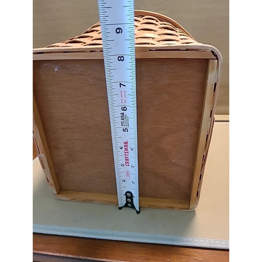 The Unbranded Brand basket round