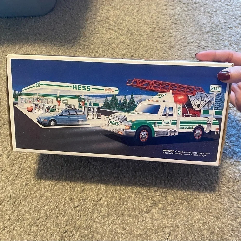 Hess Rescue Truck Kids Toy NEW White Tow Vintage