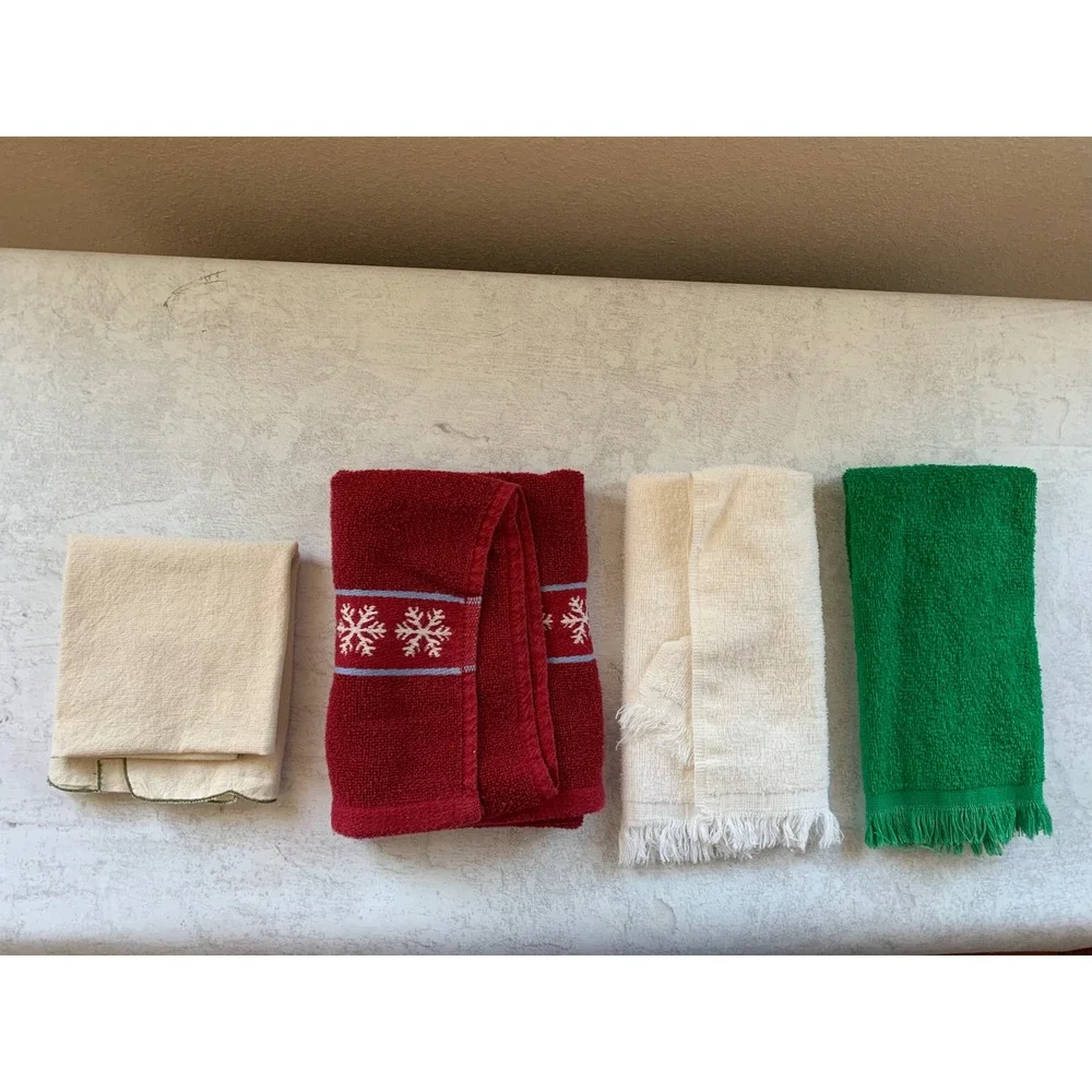 Vintage 1980s Christmas Towels Set Embroidered Snowman Bells Holly USA Made‎