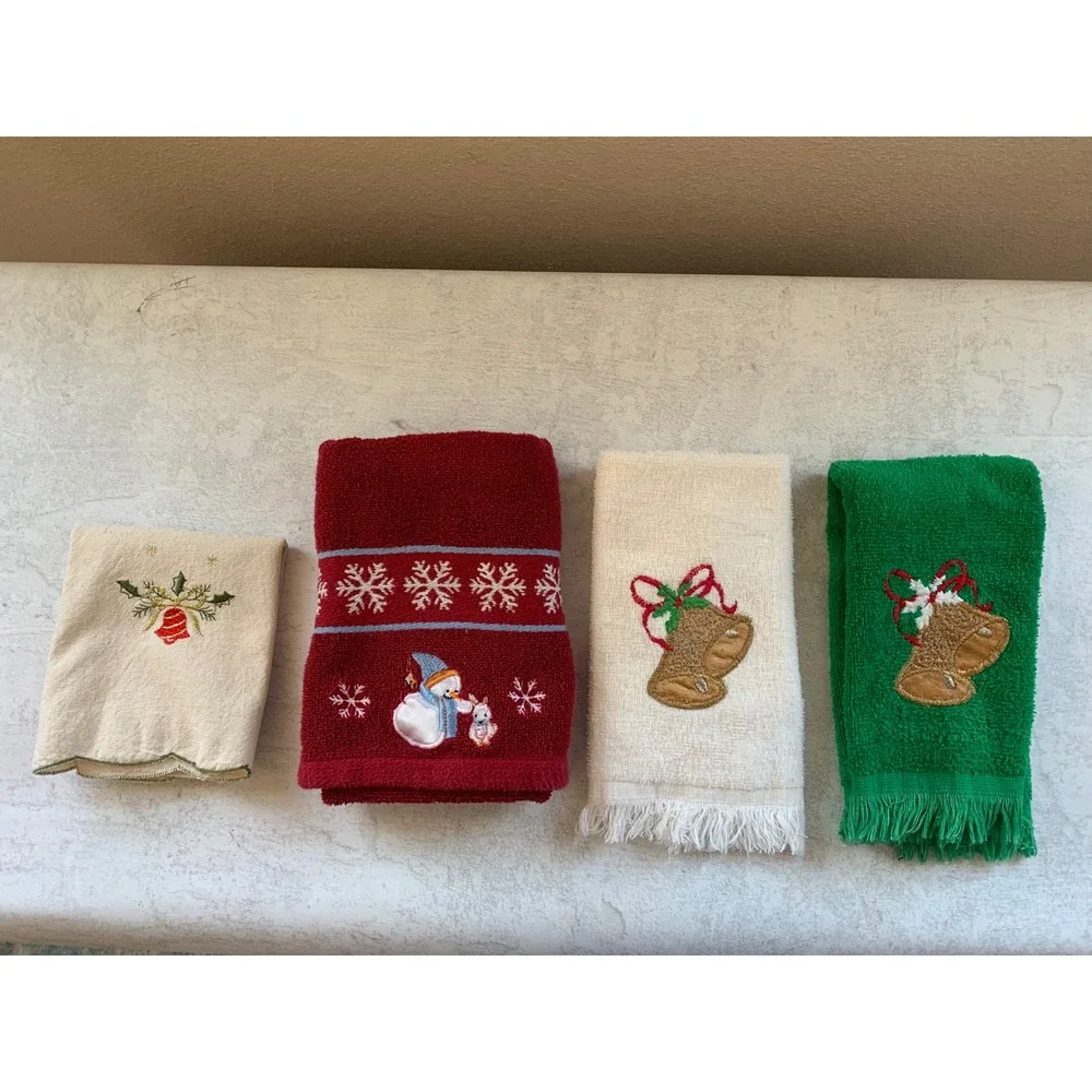 Vintage 1980s Christmas Towels Set Embroidered Snowman Bells Holly USA Made‎