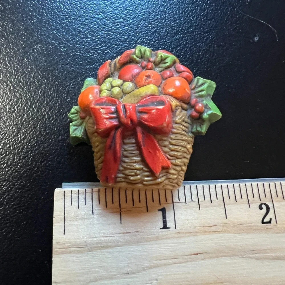 Vintage Fall Harvest Brooch Set Basket‎ and Wreath Autumn Holiday Pins