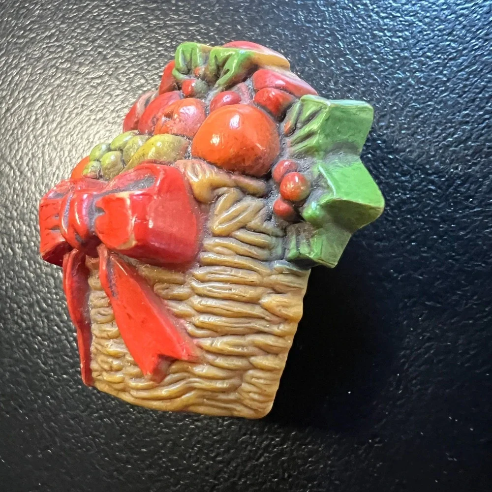 Vintage Fall Harvest Brooch Set Basket‎ and Wreath Autumn Holiday Pins
