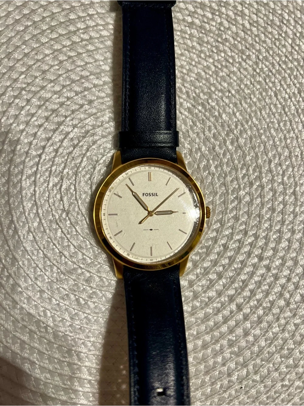 Fossil blue minimalist
