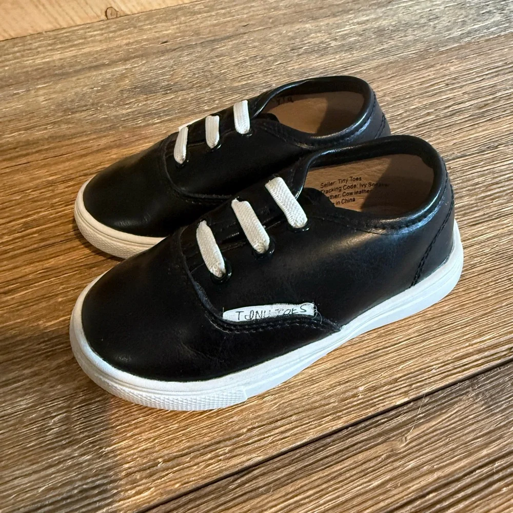 Tiny toes toddler leather black sneakers