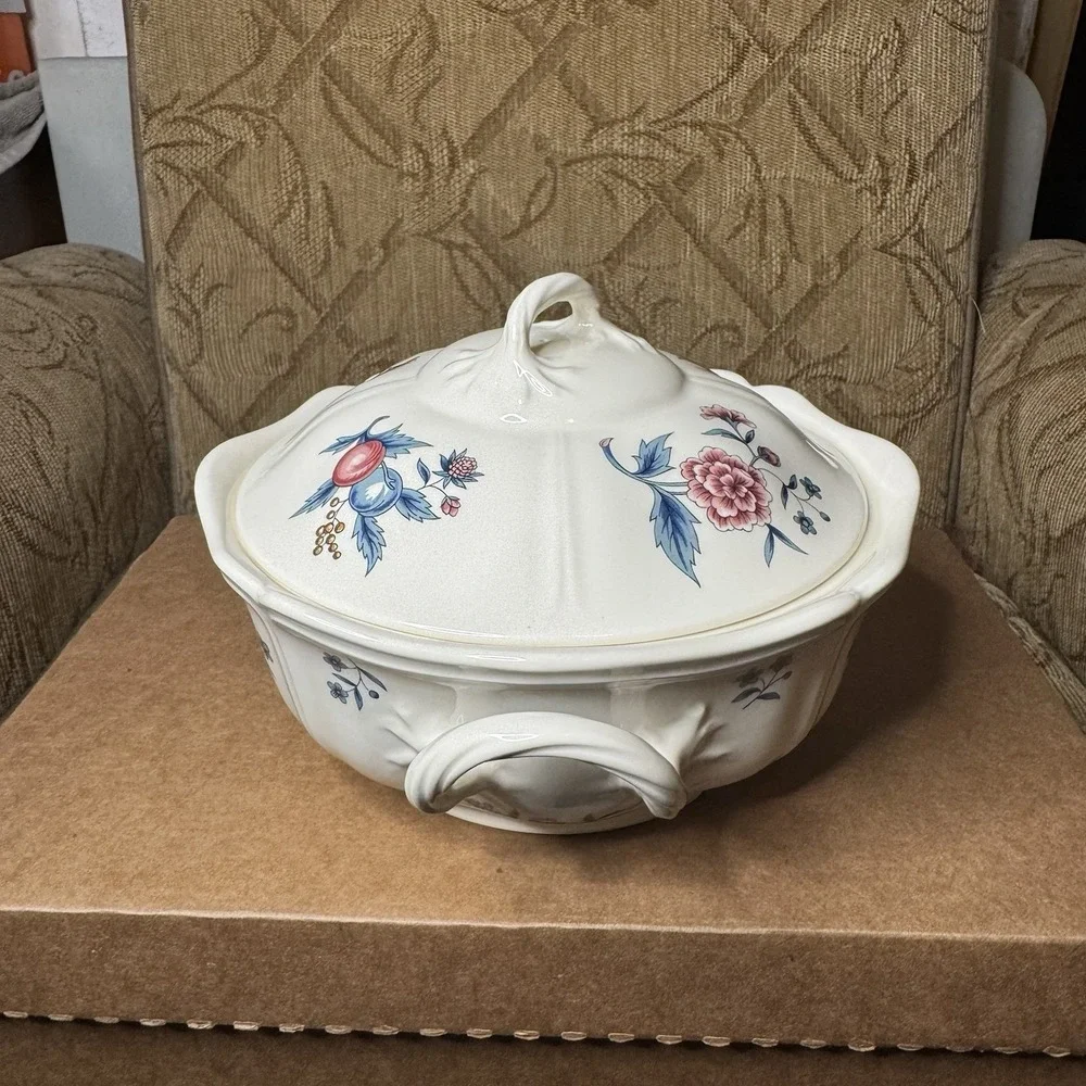 Wedgwood excellent