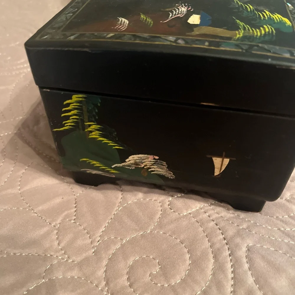 N/A vintage black