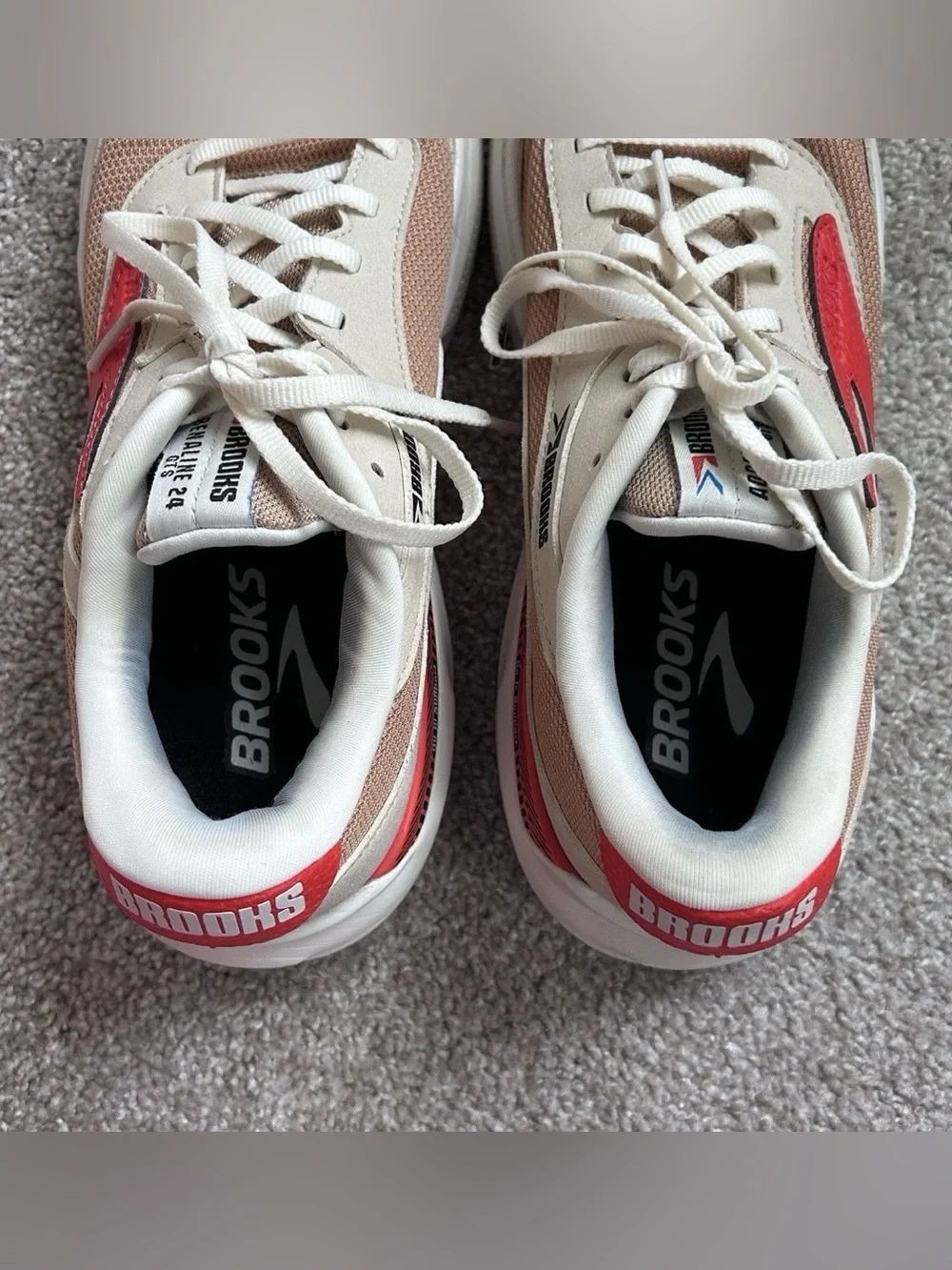 Brooks step into