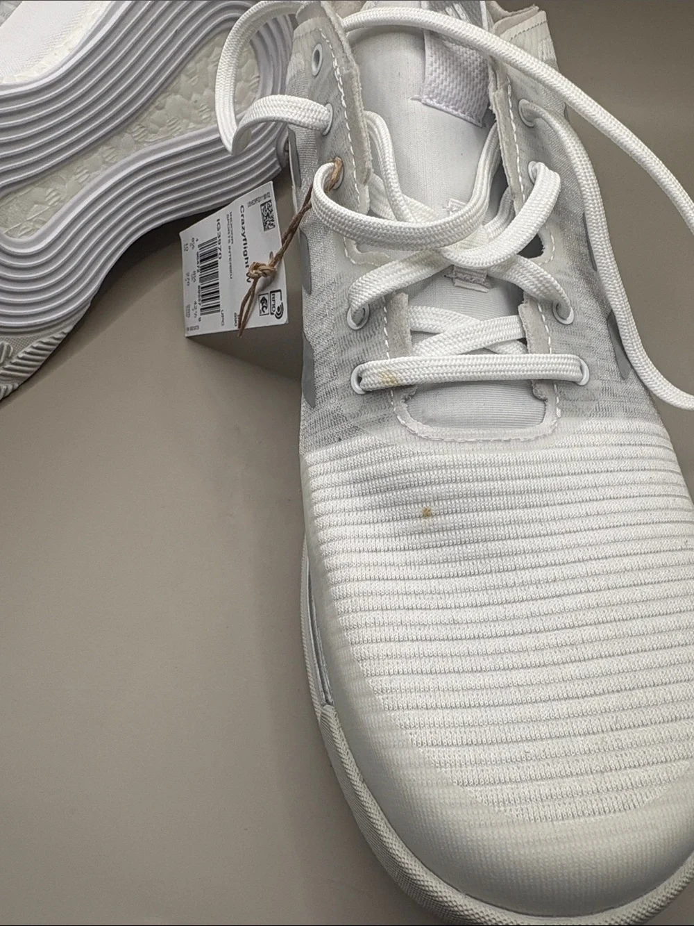 New Balance Men’s  All-White Athletic Sneakers size 10 NWT