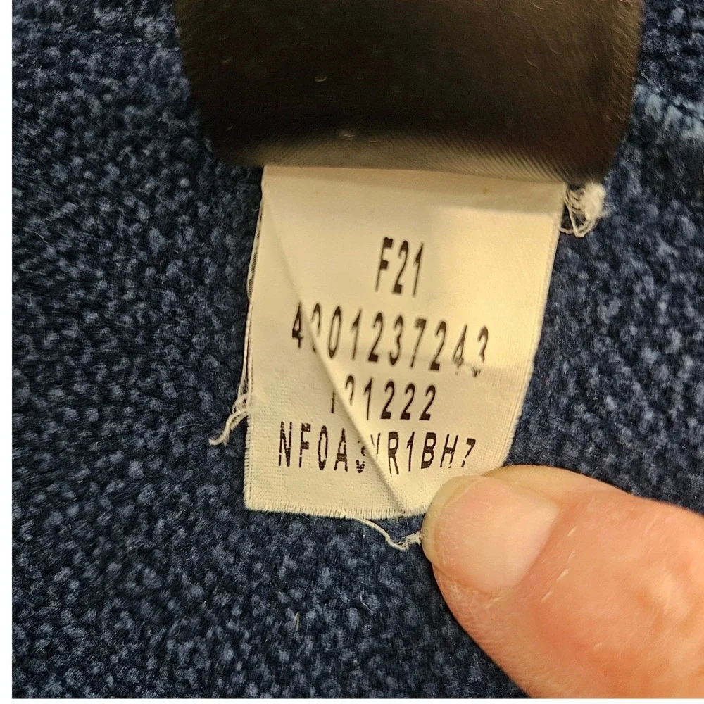 The North Face Mens 1/4 Zip L Blue Textured Knit Sweater Lightweight‎ Outdoor