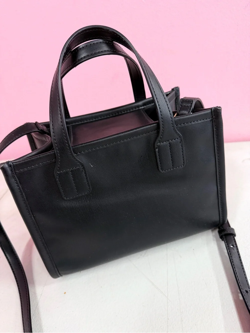 Tommy Hilfiger structured leather