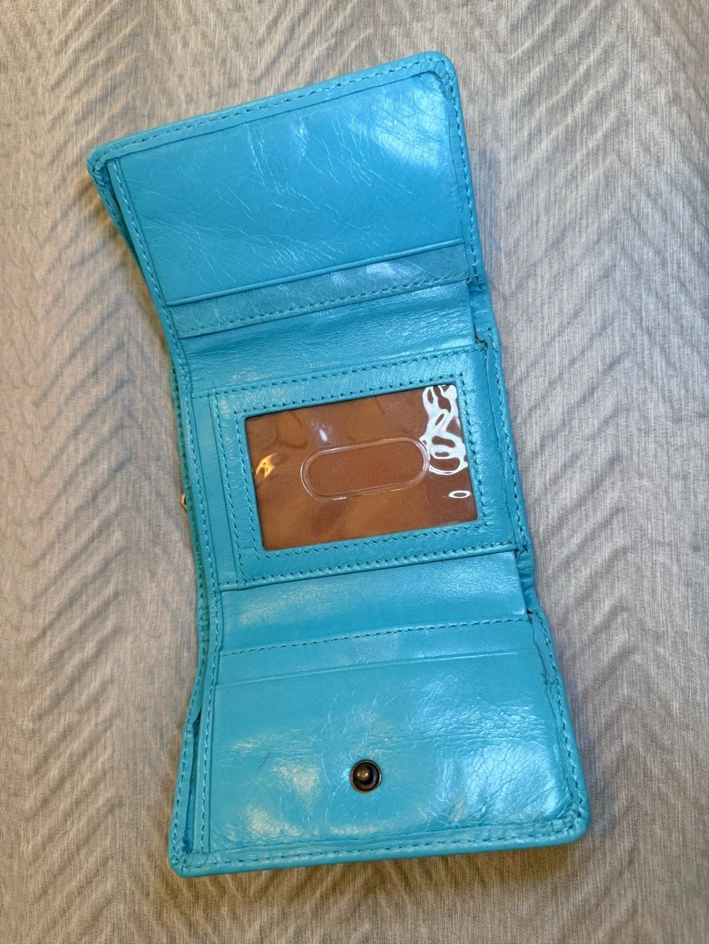 HOBO compact leather