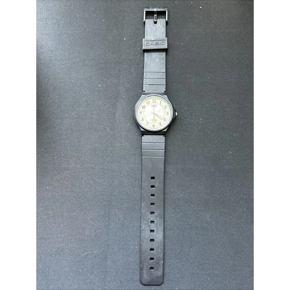 Casio white silver