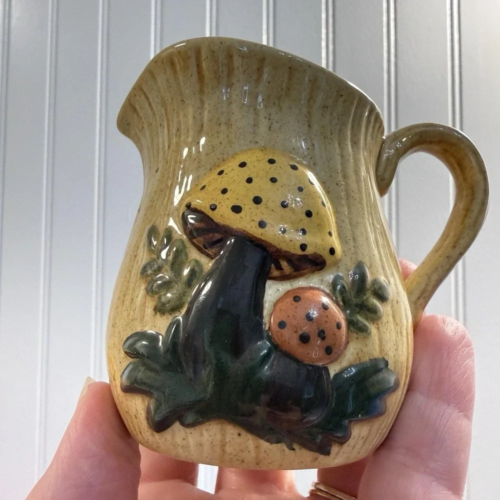 N/A yellow creamer