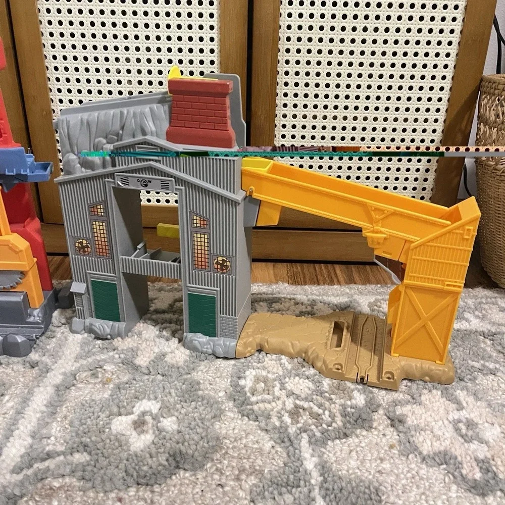 Mattel tracks full but