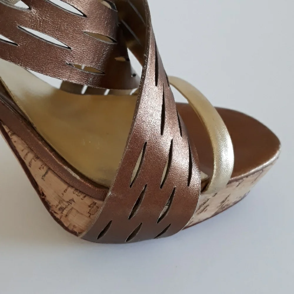 Diane Von Furstenberg tell me