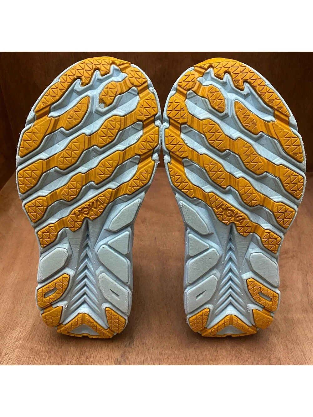 Hoka One One hoka one