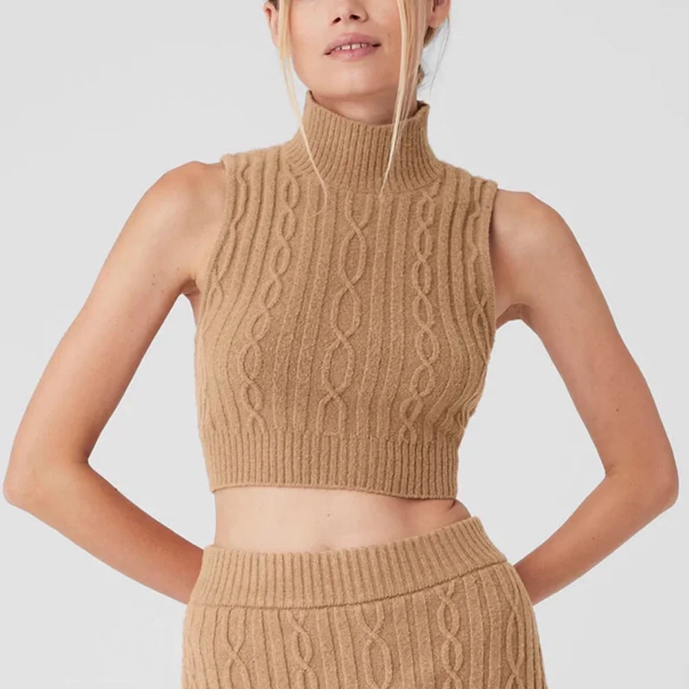 Alo Yoga Cable Knit Winter Bliss Mock Neck Tank Toasted Almond M