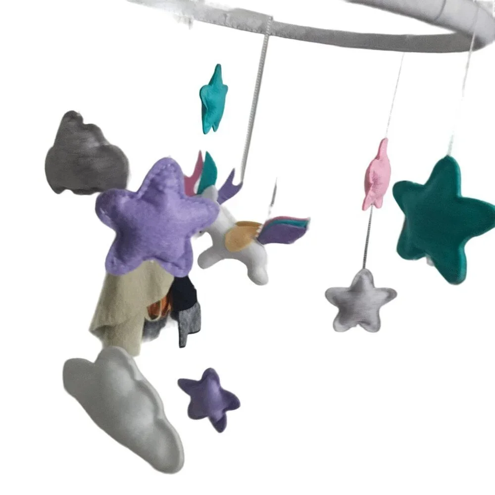 Land Of Luna this unicorn