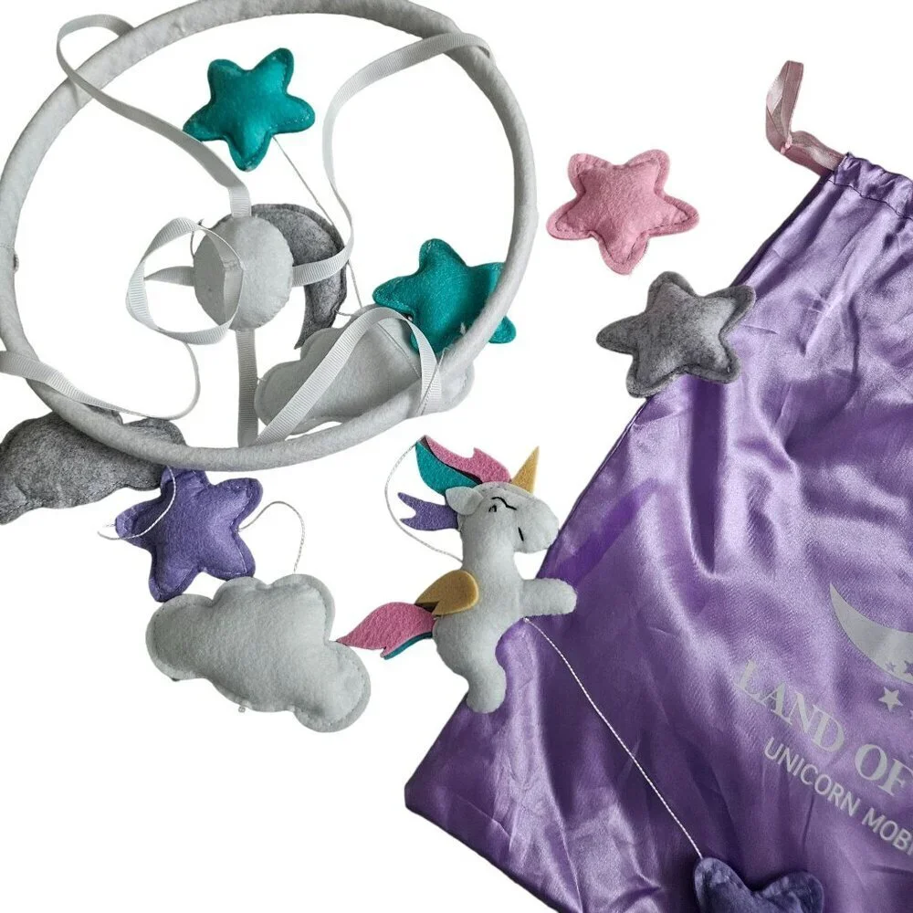 Land Of Luna this unicorn