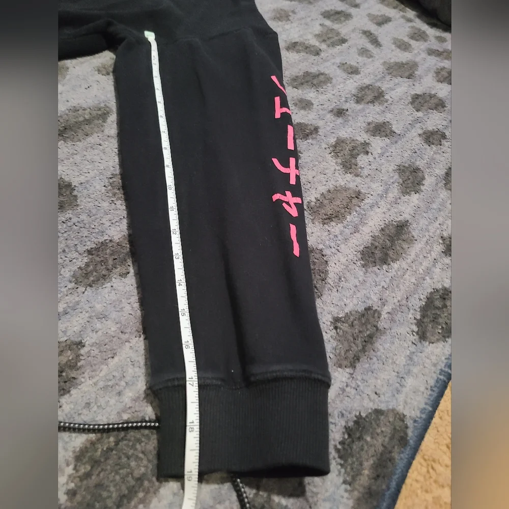 SHEIN black neon