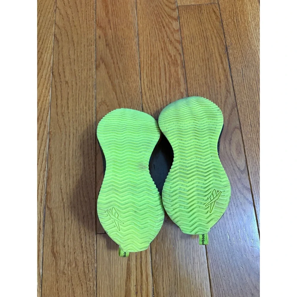 Reebok Zig Dynamica 2.0 Kids Sneakers Black Neon Lime GM729 Size 13K
