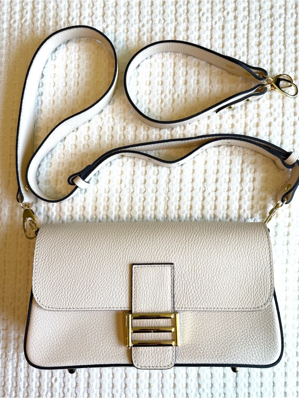 Divina Ferenze Cream Pebble Leather Crossbody Bag with Gold Hardware