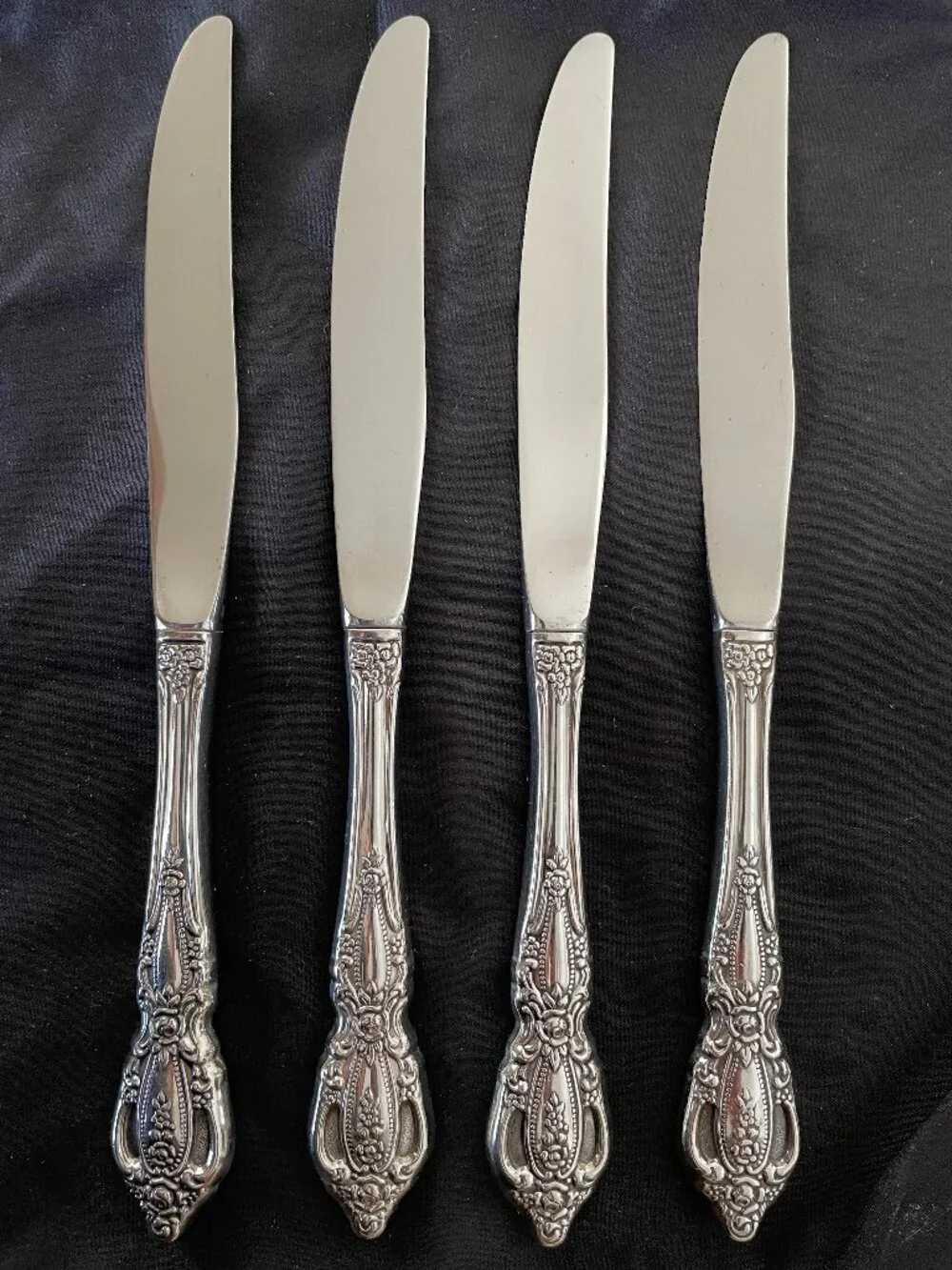 Oneida Monte Carlo Deluxe Stainless Service for 4