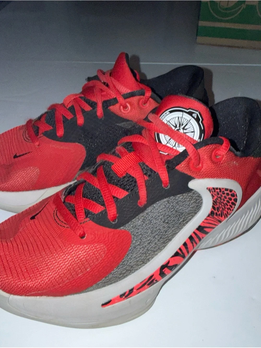 Nike Freak 4.5Y Boys Basketball Sneakers Red Black White  DQ0553-600
