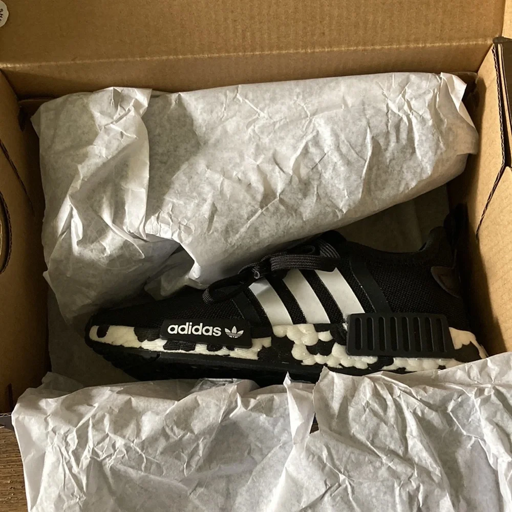 adidas child’s lace school