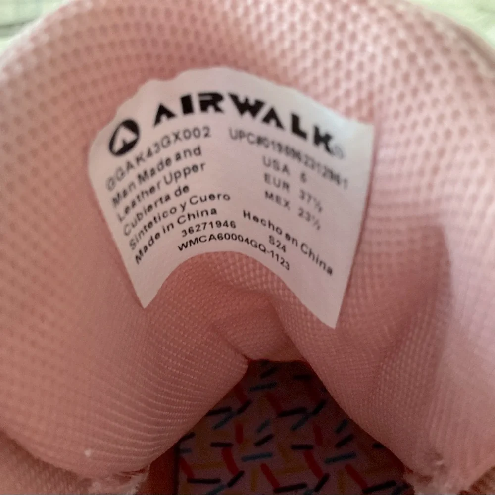 Airwalk floral canvas