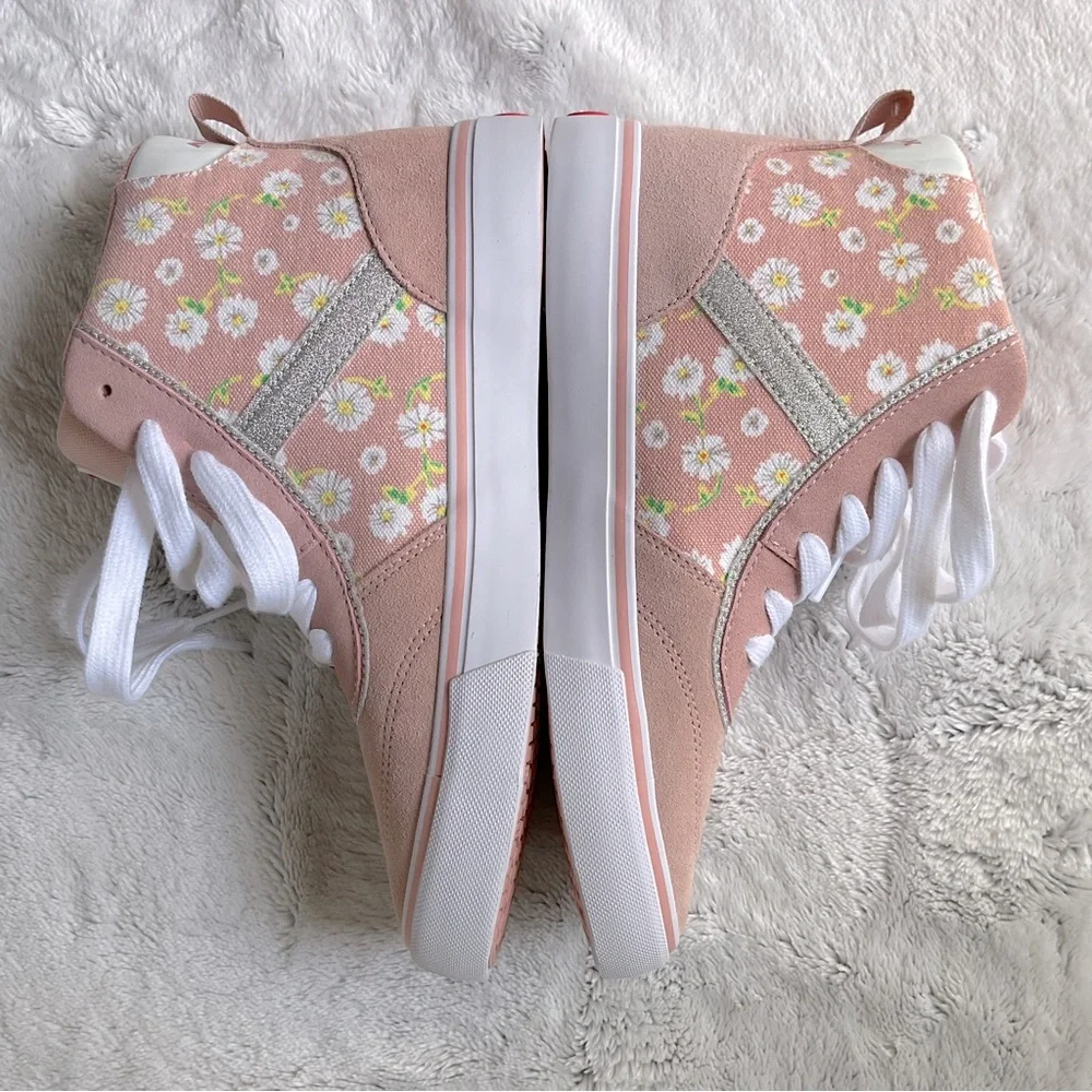 Airwalk floral canvas