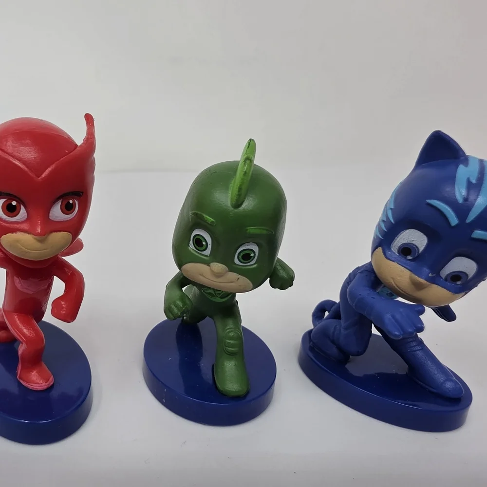 N/A small figures